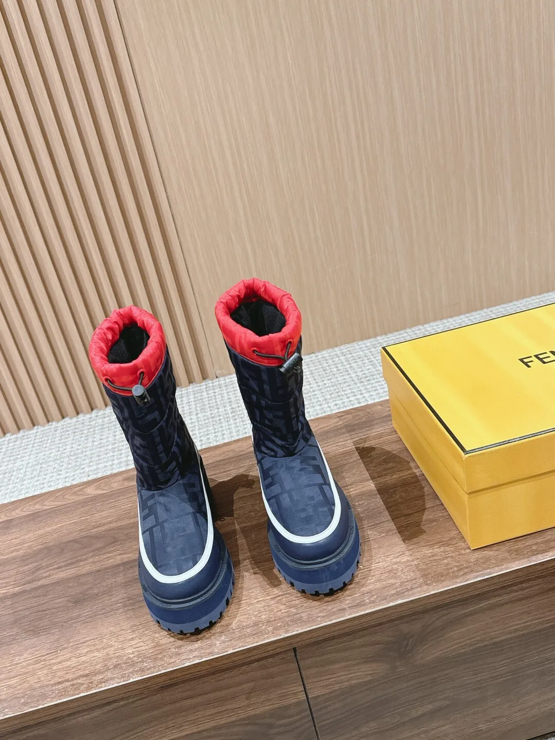 Женские Ботинки В Стиле FENDI Copy 1:1Качество И Мастерство ИсполненИя На Высшем