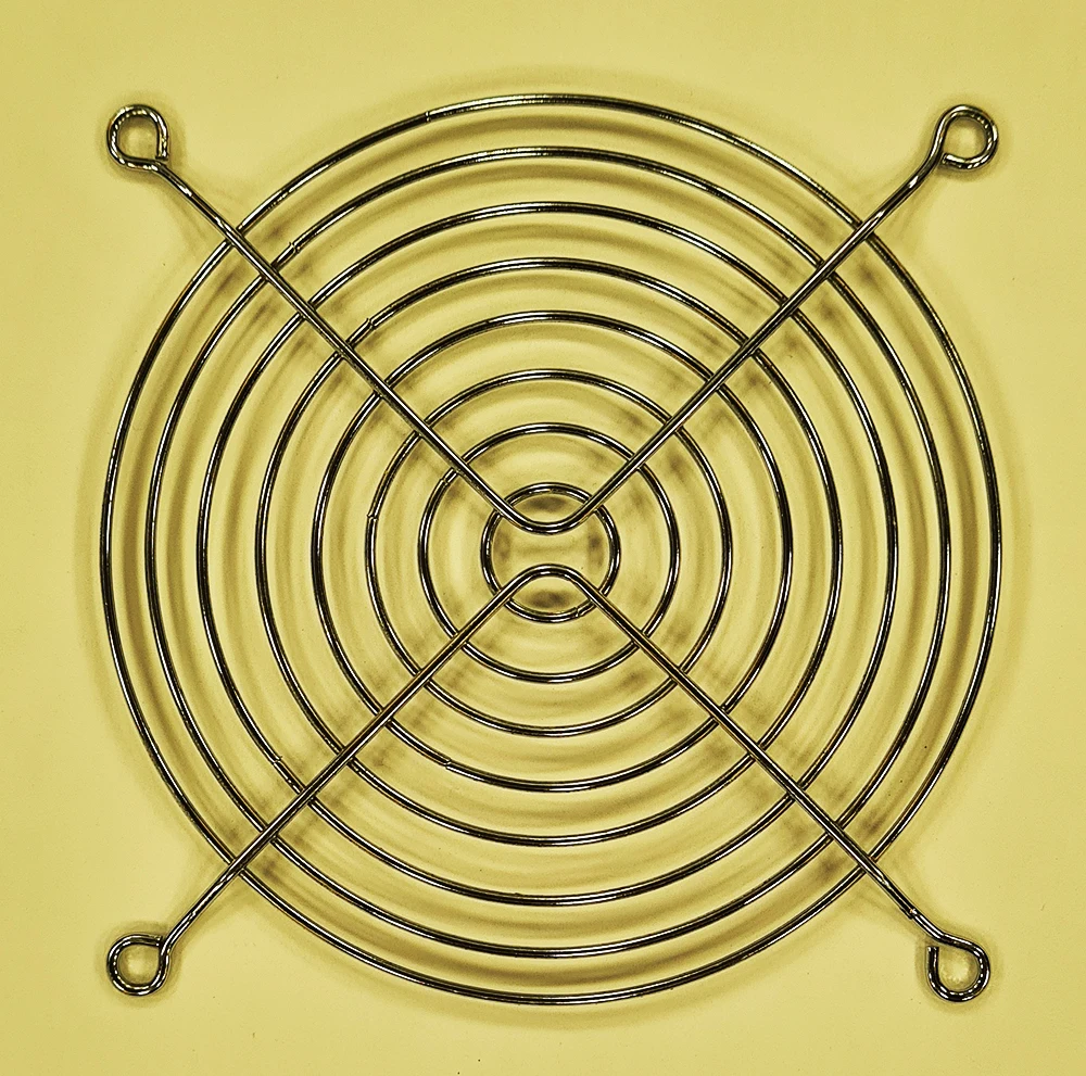 Решетка б у. Решетка б у. Решетка витринная металл. Сварная решетка 55х55. Решетка из арматуры 8 мм 5 метров на 14 метров.