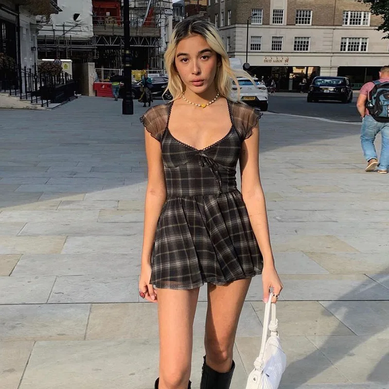 

2022 European and American style spring and summer new women's sexy slim plaid dress with square collar