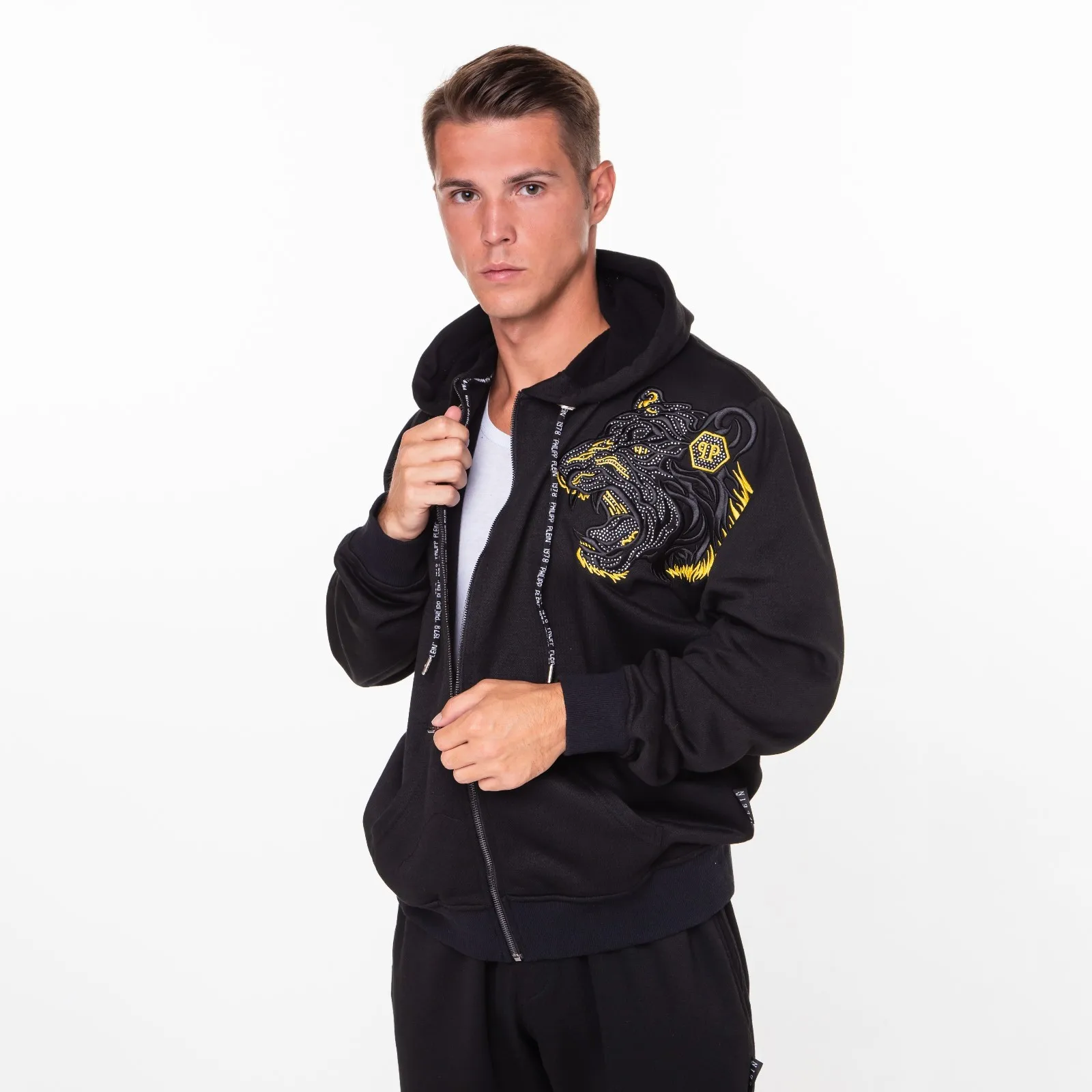 Рисунок 4 - Костюм мужской PHILIPP PLEIN (толстовка/брюки)