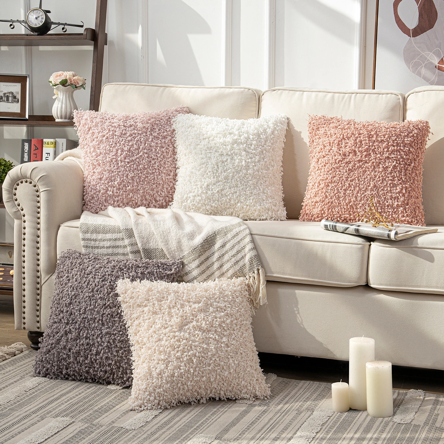 

Luxury Tassel with Shaggy Dots Throw Pillow Covers Soft Velvet Series Decorative Pillow Cases