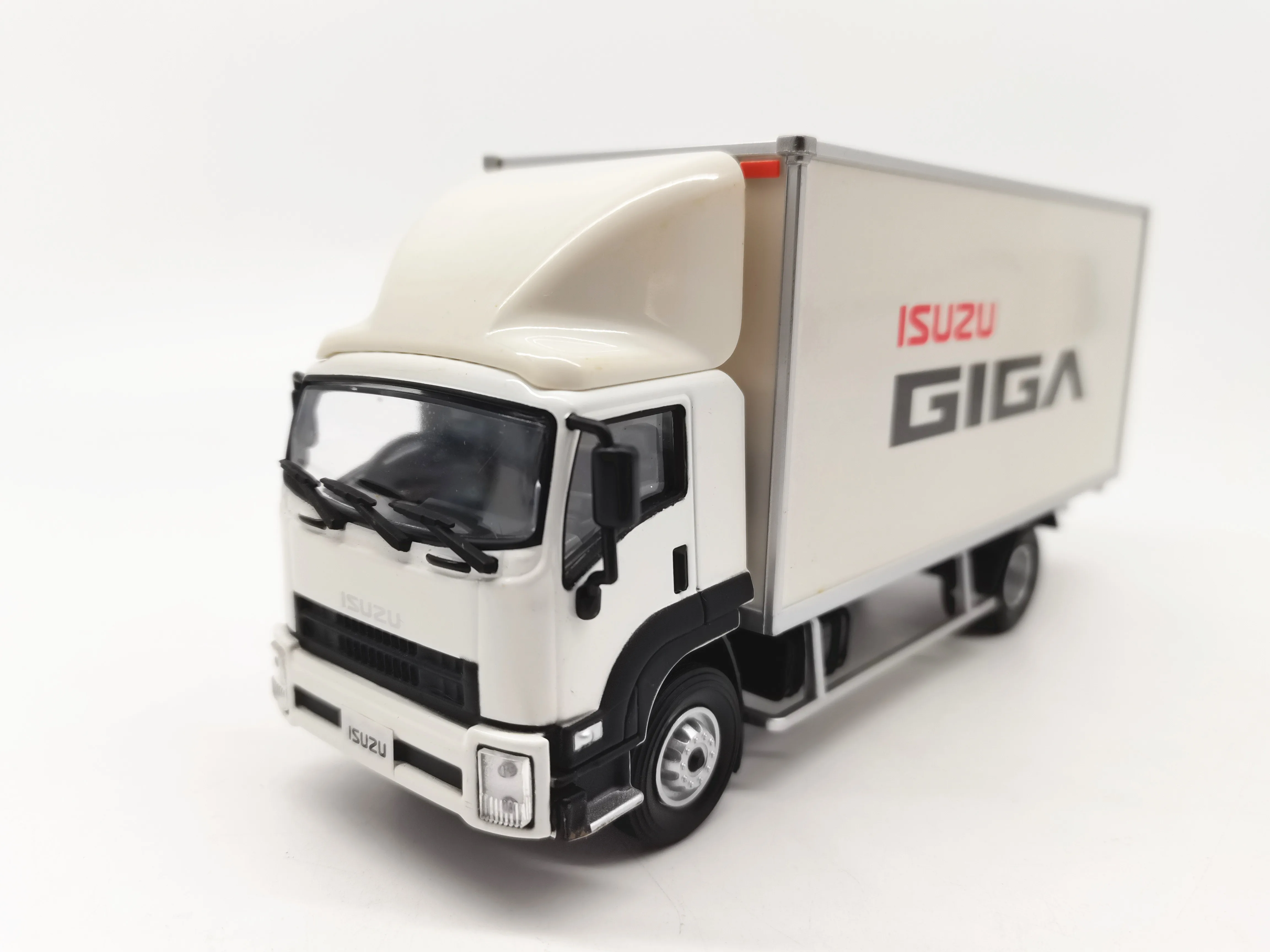 

1:43 ISUZU GIGA F-Series