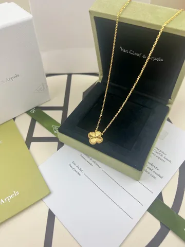 Ювелирные изделия Van Cleef & Arpels ,Хорошо сделанные, идеальные детали, полностью отображают ваше очарование.