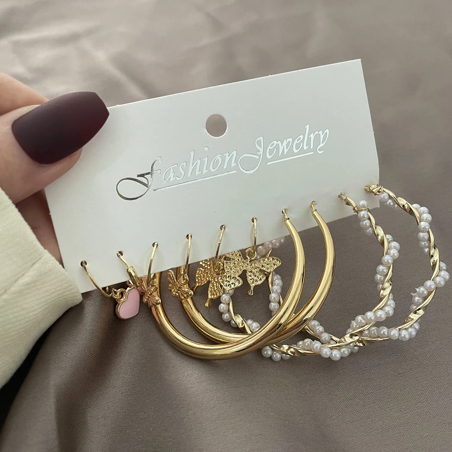 

Women's Earrings Set Heart Butterfly Pearl Hoop Earrings For Women Bohemian Fashion Jewelry 2022 Trend Geometric Metal Earrings
