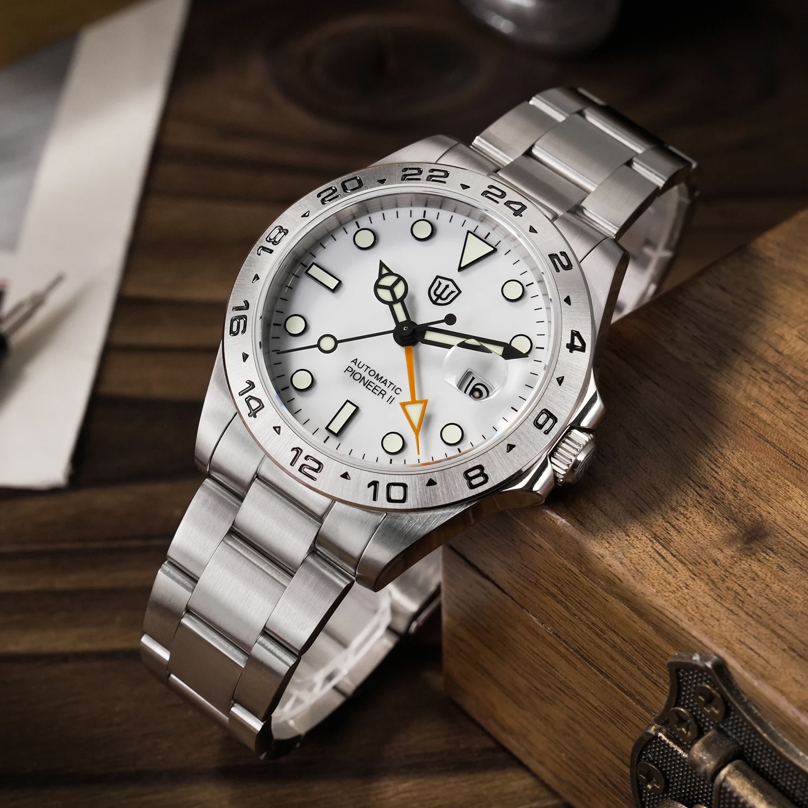 Фото Мужские часы Watchdives WD0009B 4Hz True GMT с автоматическим механизмом Hangzhou 6460, 28800 вибраций в час, сапфировое стекло, водонепроницаемость 200 м, WD16570B V2 №3