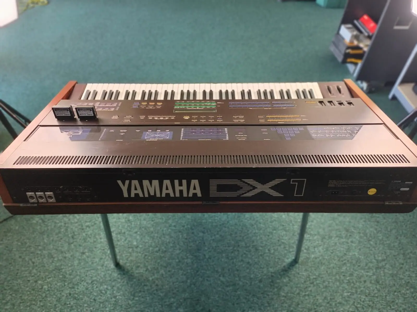 Рисунок 5 - Совершенно новая Yamaha DX-1