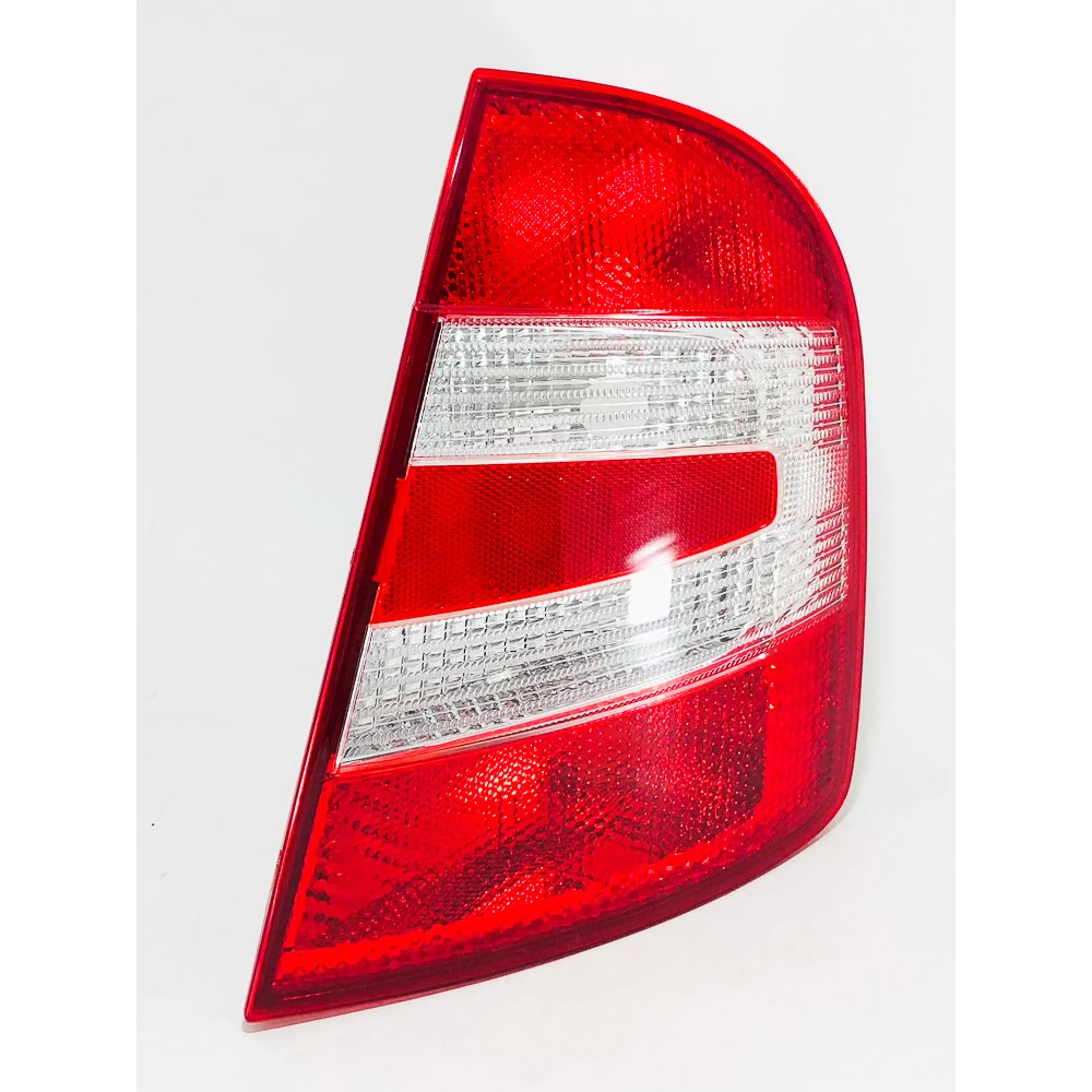 Vag фонарь l 5j6 945 111. Фонарь задний фабия. Задние фонари шкода фабия. 6y6945111c. Задний фонарь шкода фабия седан 2002 номера.