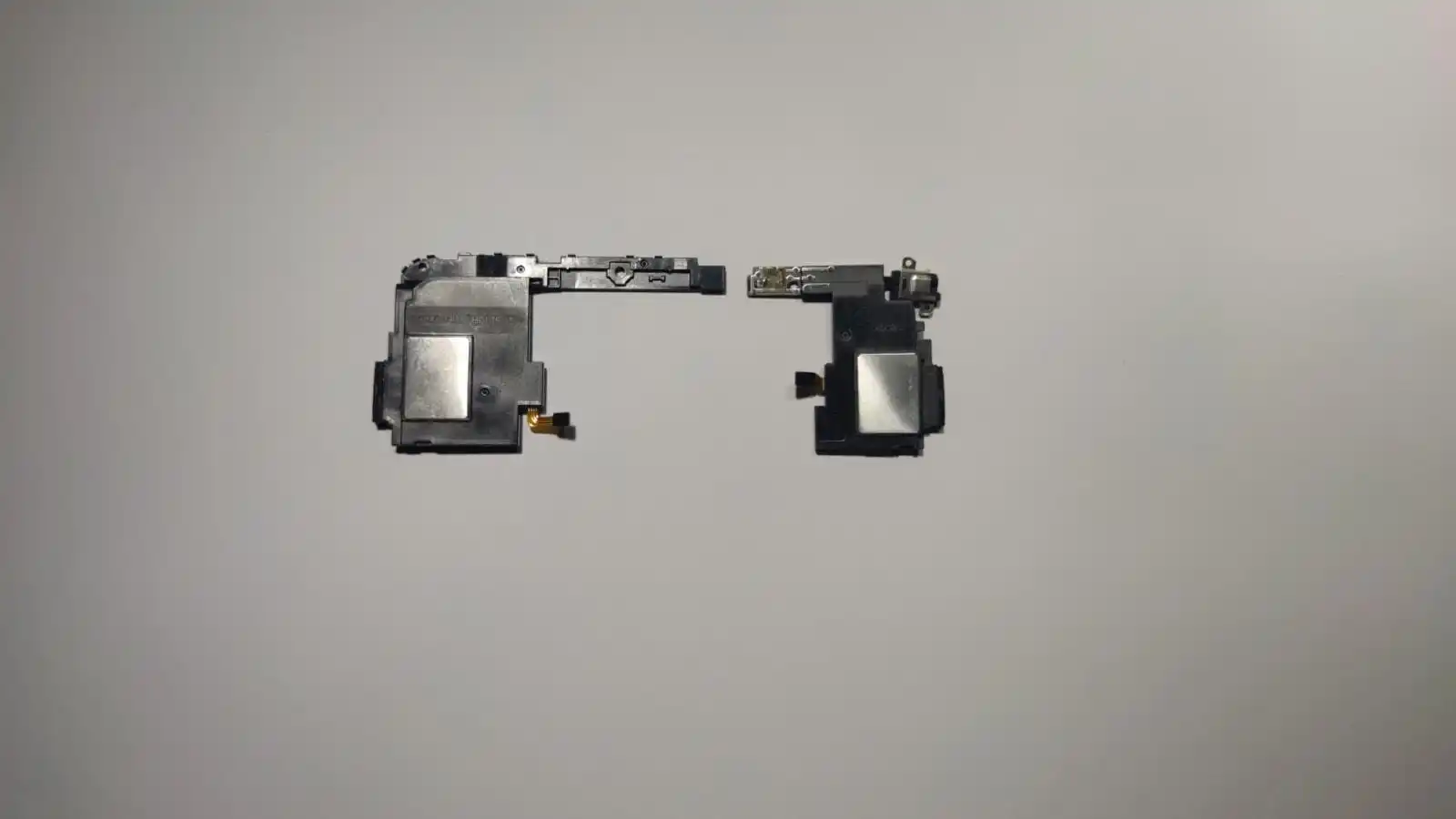 

Для левой и правой колонки SAMSUNG P5210, микрофон протестирован и прошел успех сборки мяса и готов к использованию