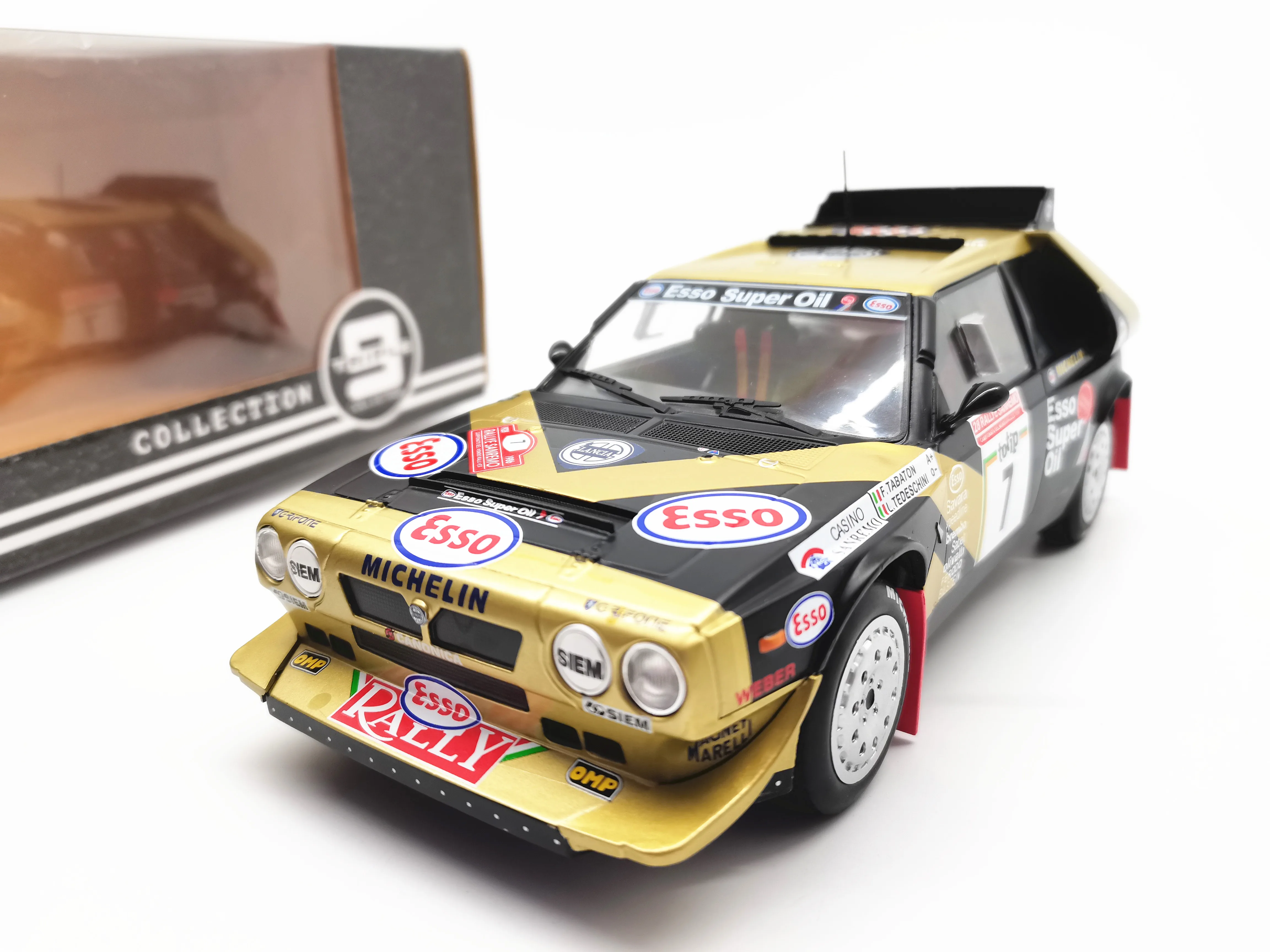 

TRIPLE9 1/18 LANCIA DELTA S4 #7 X2