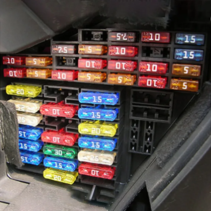 Комплект автомобильных предохранителей Albka 120p