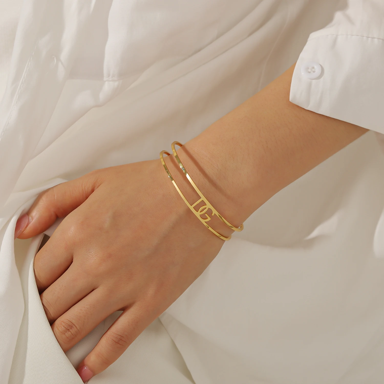 

Индивидуальные инициалы, браслет для пар, персонализированный регулируемый браслет из нержавеющей стали, 18K Позолоченные ювелирные изделия для женщин, подарок