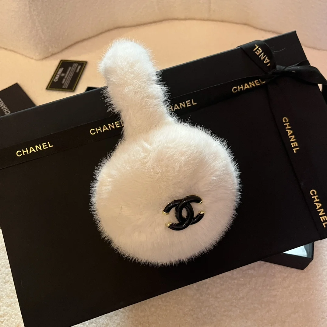 Зимняя Толстая Накладка На В Стиле Chanel Copy 1:1 Пушистые Флисовые Защита Ушей Теплые