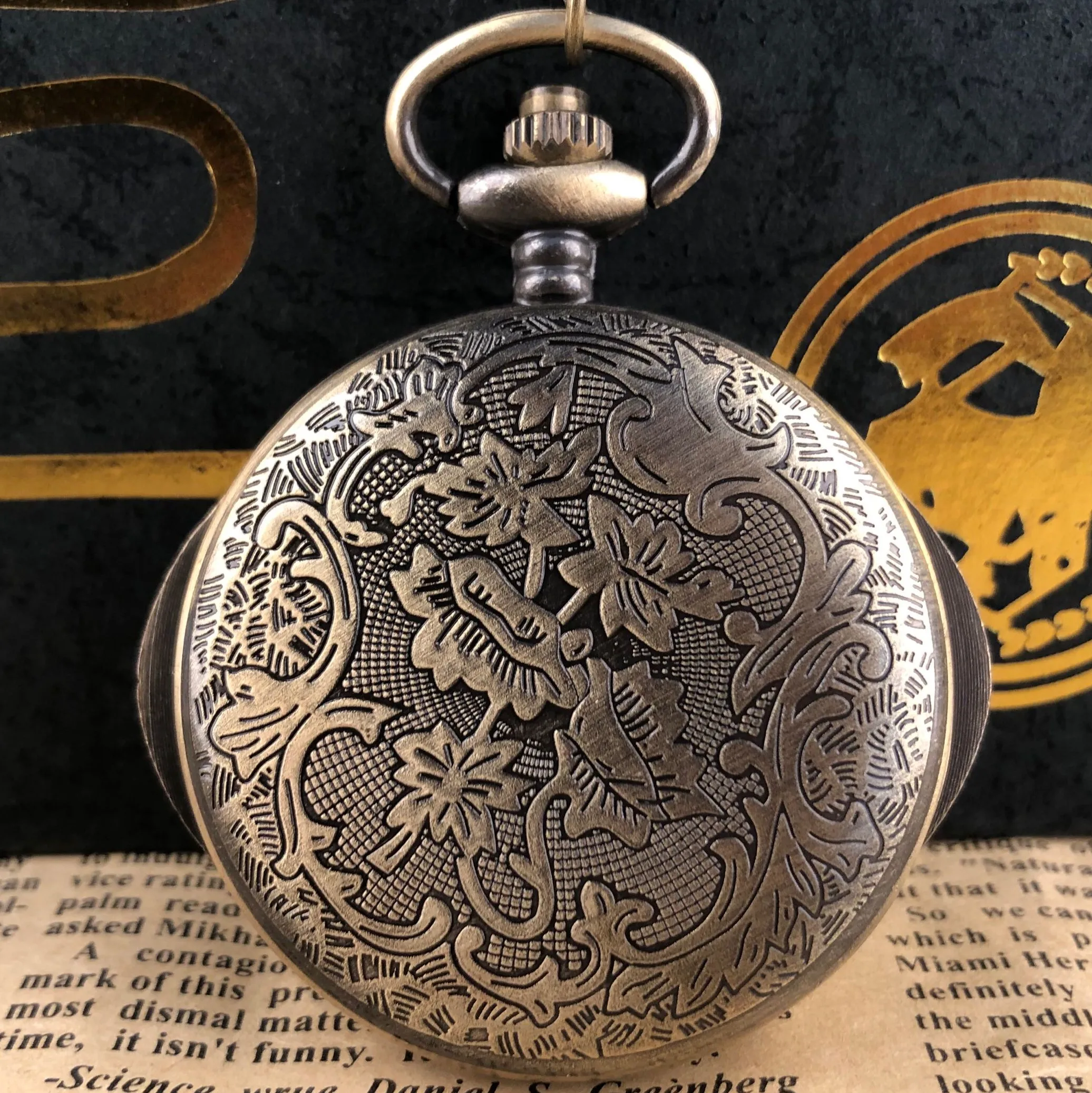 Рисунок 5 - Винтажные карманные часы унисекс