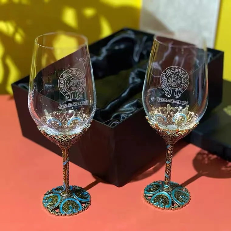 

Chrome% Hear%tss Hollow Enamel Metal Base Light Luxury Crystal Wine Goblet