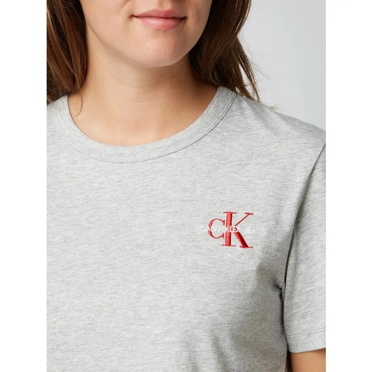 Рисунок 4 - Женская футболка Calvin Klein