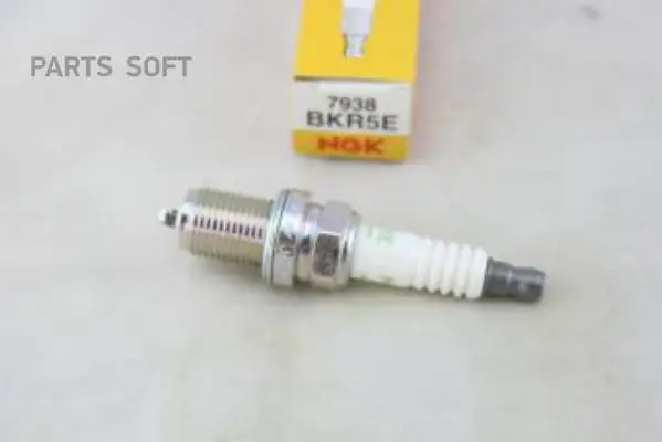 NGK-NTK BKR5E Свеча зажигания VL35/1667 |