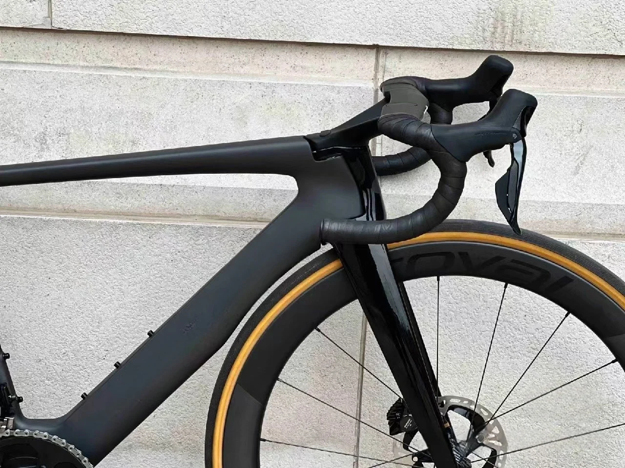 

Variable New Custom Speed Carbon Fiber Road Bike CERS5 Disc Brake Version(Contact Us Get $50 Off!）