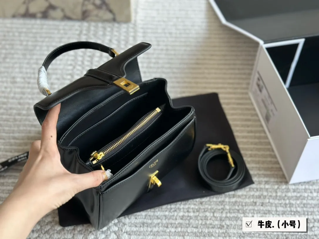 Кожаная сумка Celine 19 * 16 см