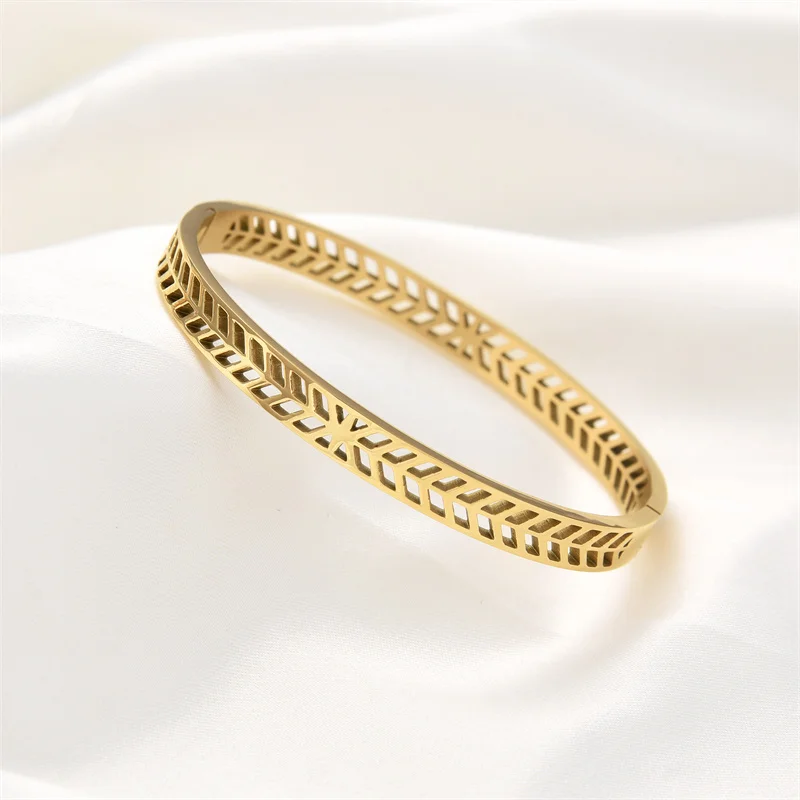 

New Hot Sale Stainless Steel Hollow Leaf Design Bangle High Quality Metal Texture Gold Cuff Bracelets For Women Party Girls Gift