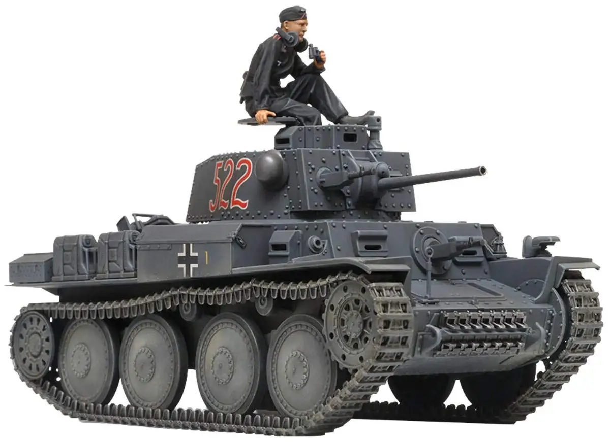 Tamiya 135 Военная миниатюрная серия №369 Немецкий армейский легкий танк 38 (t) EF Type