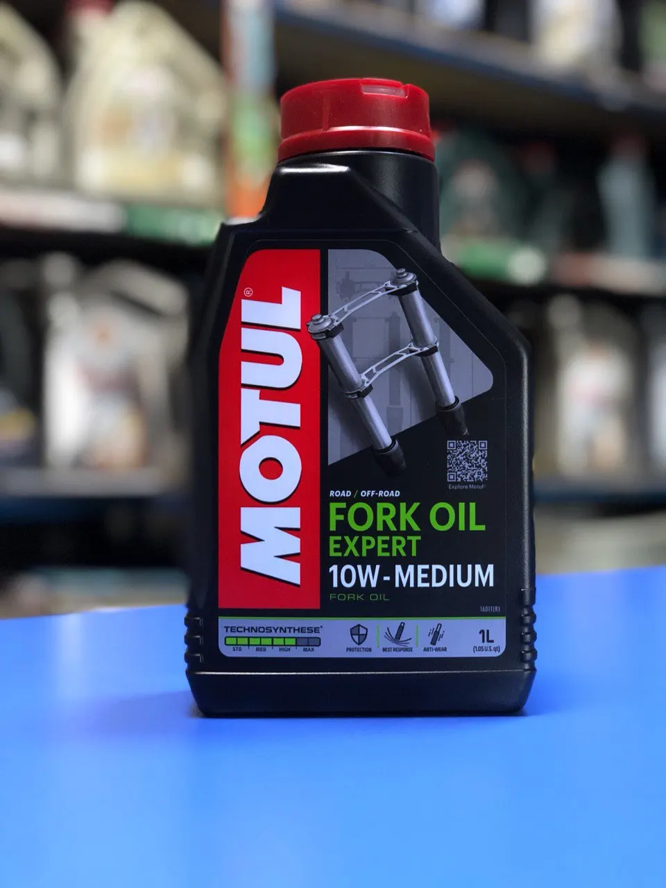 Гидравлическое масло MOTUL FORK OIL EXPERT MEDIUM 10W для мотовилок и