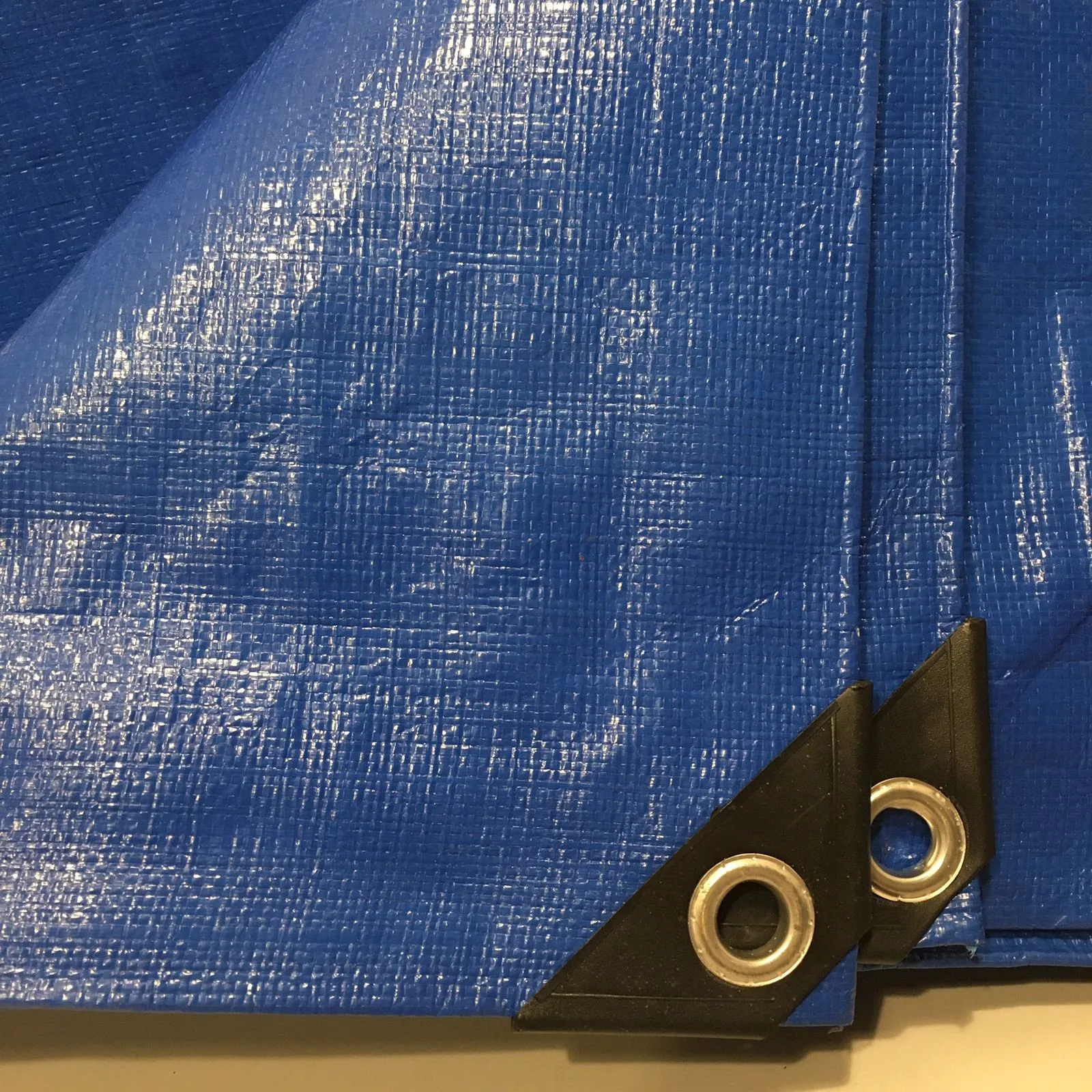 Тент с люверсами, тарпаулин 180 г/м2 2х3 / 3х4 / 4х6/5х6 / 3х5/ 3х6/4х5/4х6/8х10/ Тент с люверсами, тарпаулин 180 г/м2 2х3 / 3х4 / 4х6/5х6 / 3х5/ 3х6/4х5/4х6/8х10/