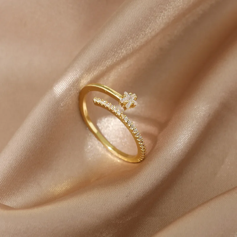 

Retro Minimalist Opening Rings For Women Luxury Zircon Stars Leaf Heart Exquisite Finger Ring Girl Wedding Party Jewelry Gifts