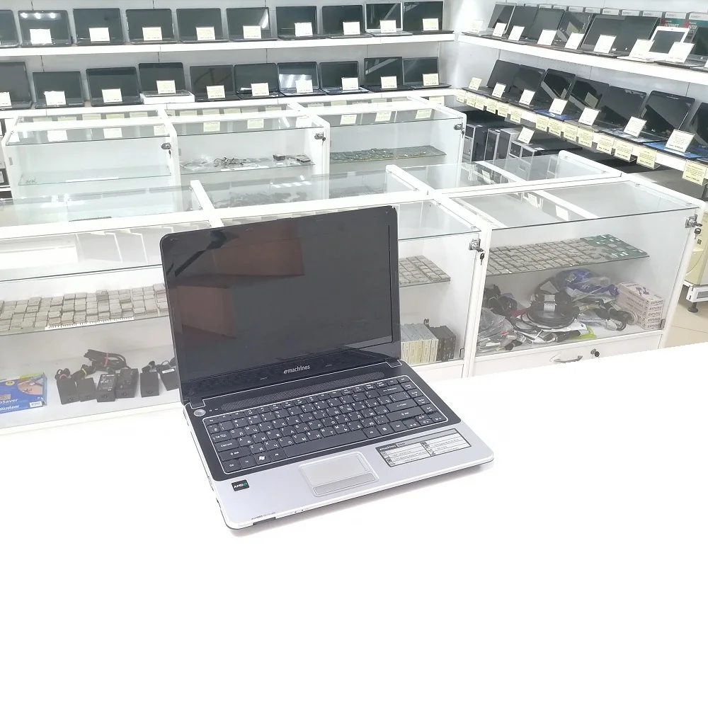 Ноутбук eMachines D440-1202G16Miks (LX.NA60C.002) Ноутбук eMachines D440-1202G16Miks (LX.NA60C.002)