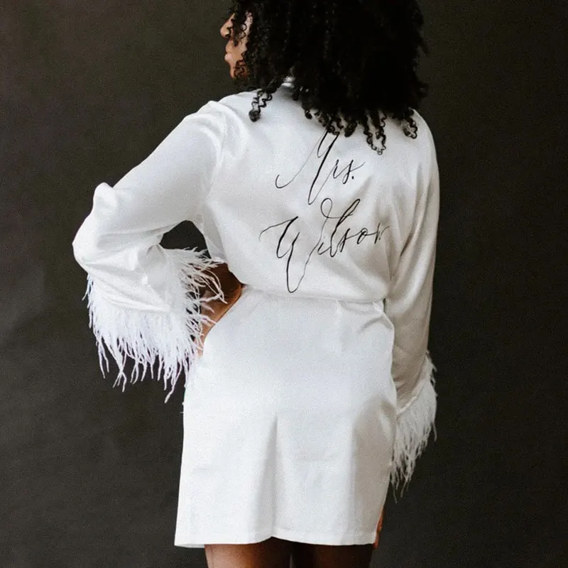 Женский халат-кимоно с перьями Mrs белое Непринужденное платье манжетами из
