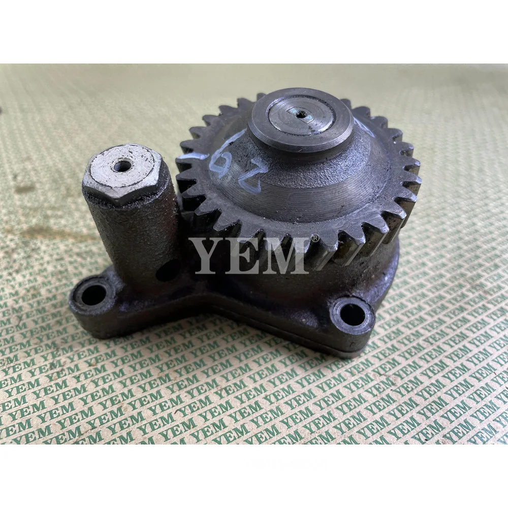 Запчасти для двигателя Yanmar б/у масляный насос 3TNE88