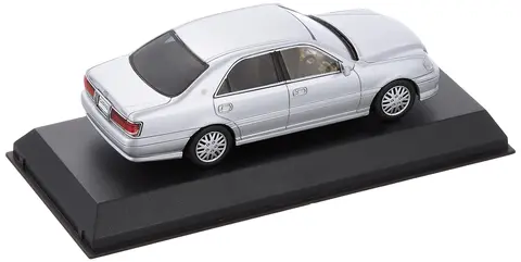 Hiko Seven Scale Metal Mini Car Toyota Crown Royal Saloon G 2001 Silver Metallic 1/43