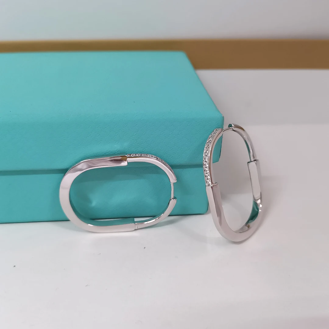 2023 Trend Hoops Earrings For Women Luxury Charms Party U Shaped Ear Studs Fashion Jewelry Gift Free Shipping Items