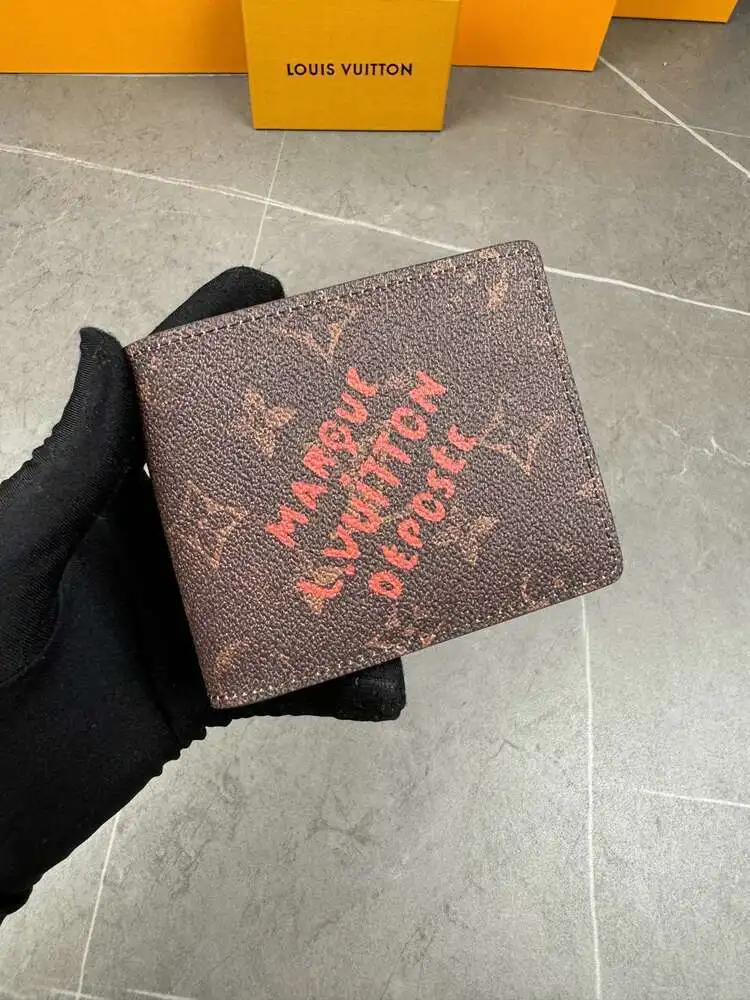 точная копия 1:1 КошелеК В Стиле Louis Vuitton Он Изготовлен Из Холста С Покрытием Кожи