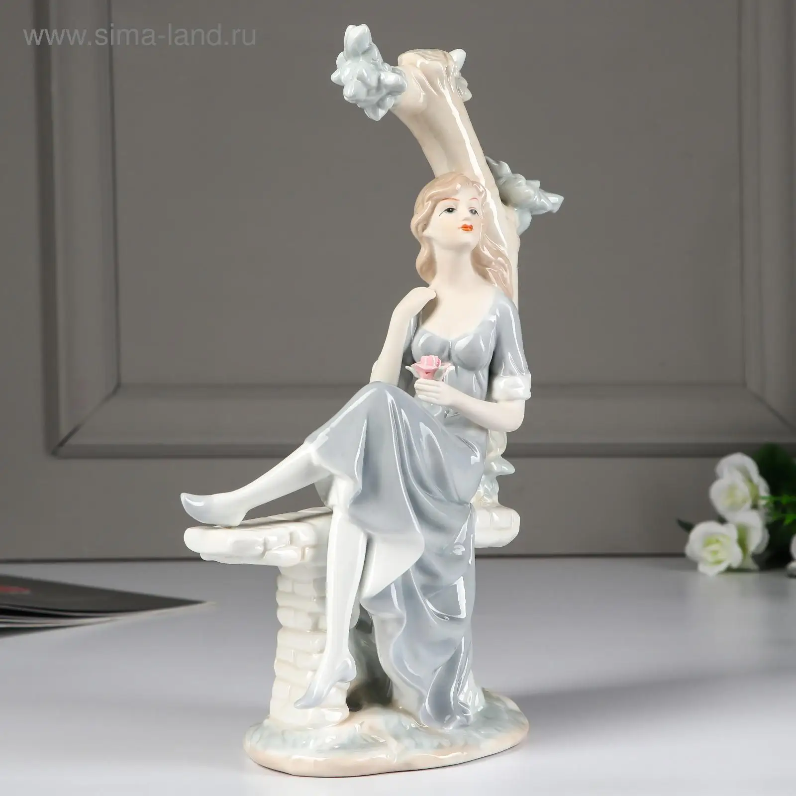 Сувенир керамика Мечтательница 28х17х10 см