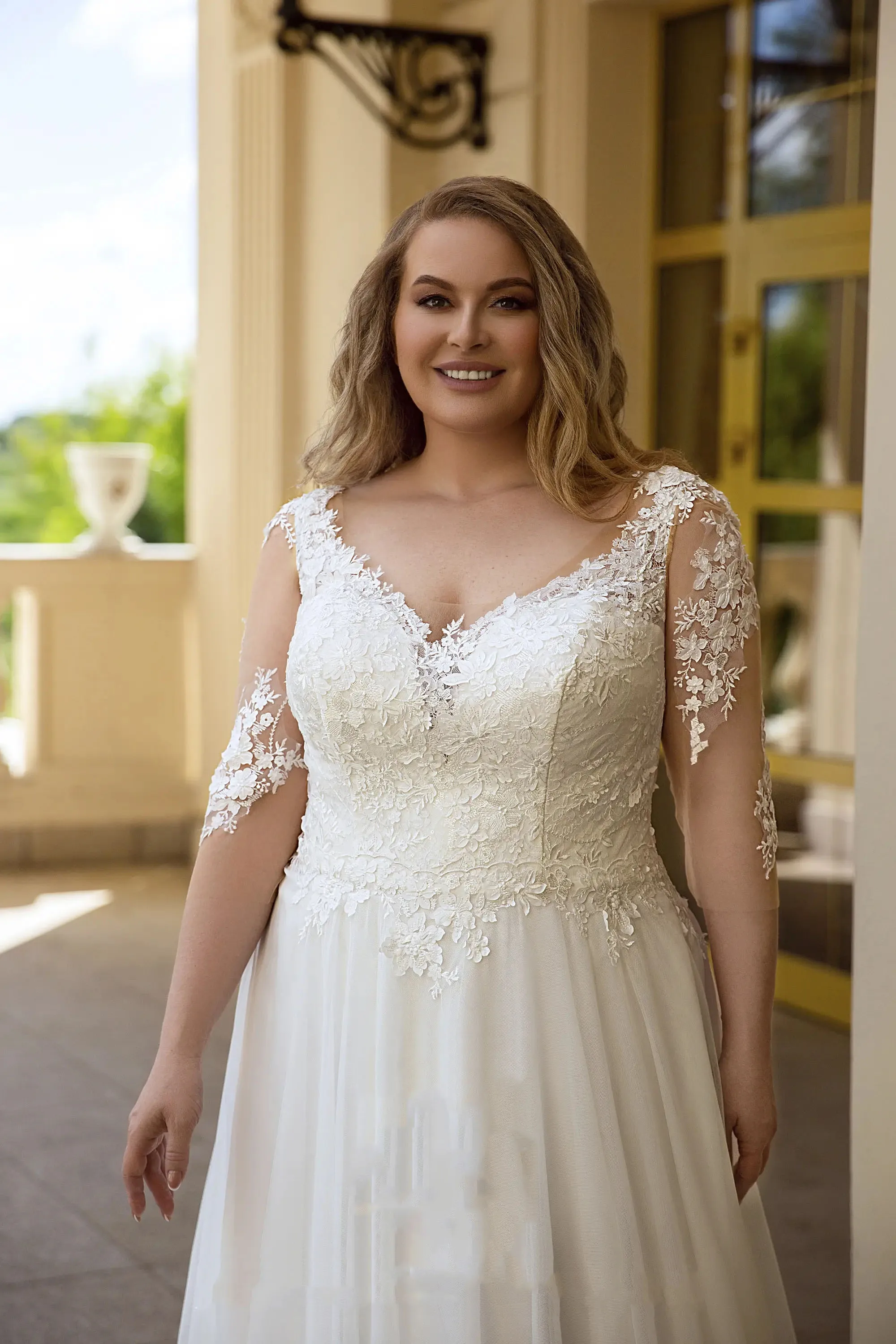 Фото EVON BRIDAL Элегантное кружевное свадебное платье Tendernes с аппликацией из тюля с короткими рукавами и v-образным вырезом, большие размеры, трапециевидное платье Vestidos De Novia по индивидуальному заказу №3