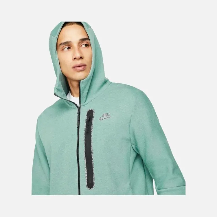 Рисунок 3 - Nike Спортивная одежда Tech Fleece