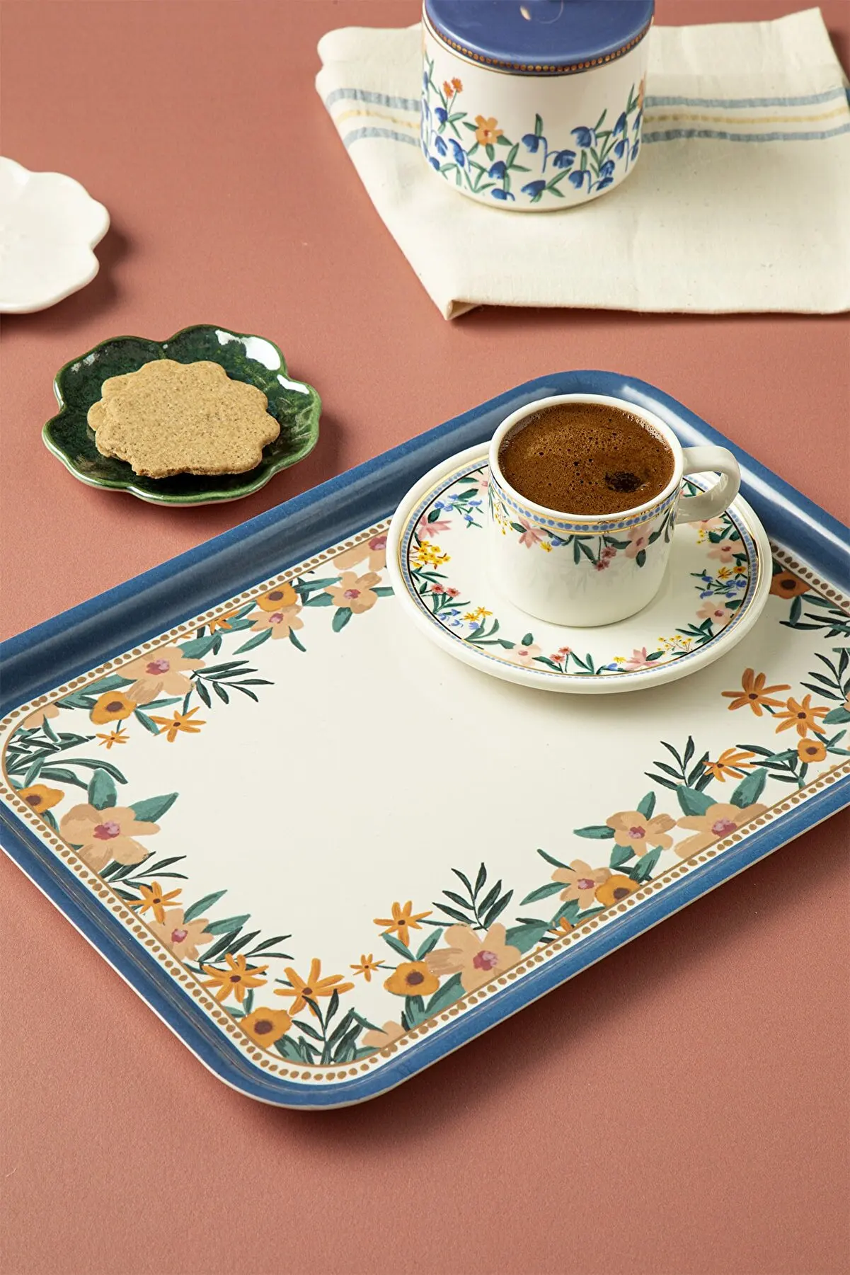 

Flower Spree Melamine Tray Color attern: Flower Spree Color: Colorful Size: 20x28.5 cm Collection/Theme: Flowertopia Melamine