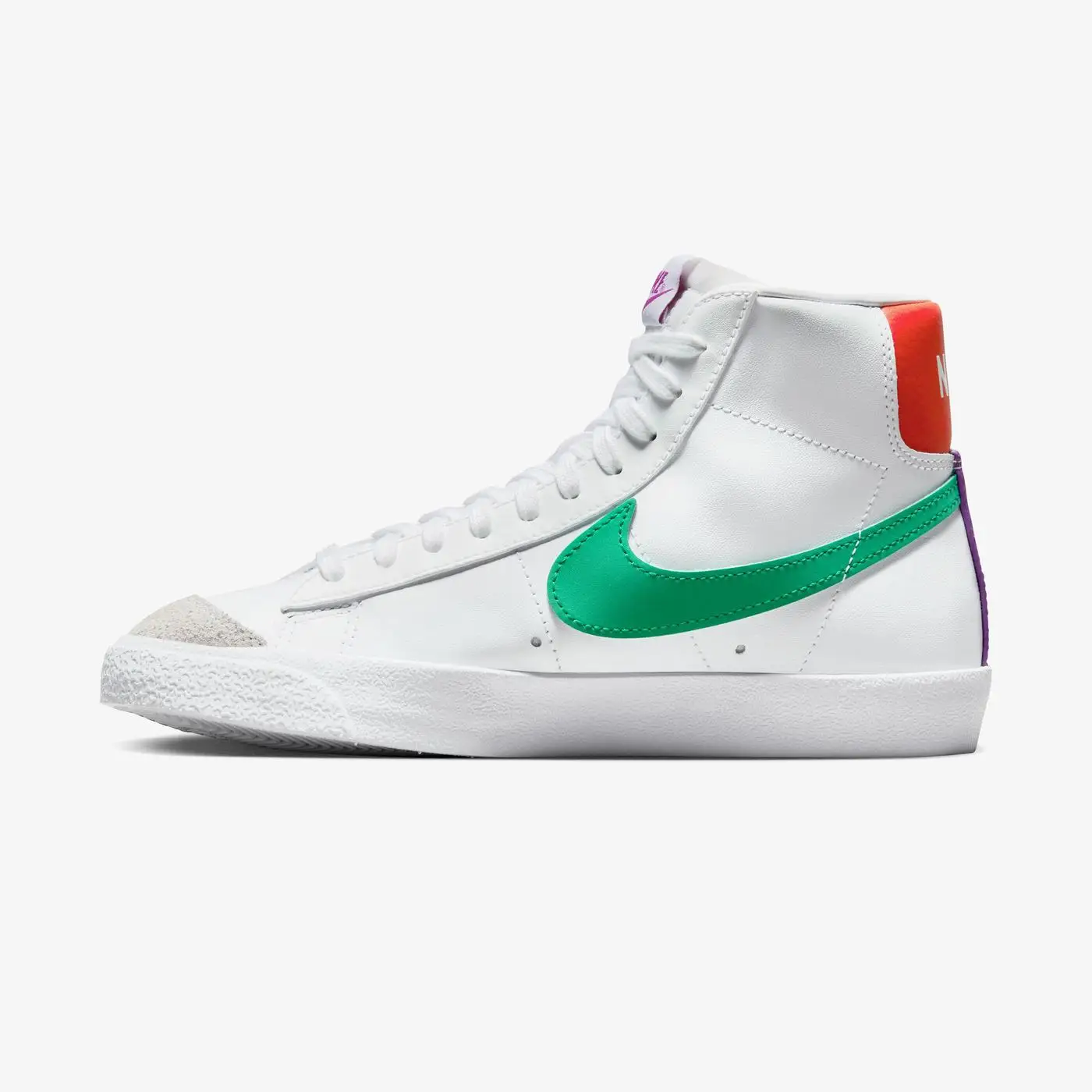 Nike blazer mid 77 женские. Найк блейзер мид 77 белые. nike blazer mid 77 женские белые. nike blazer mid 77 vintage. nike blazer mid 77 зеленые.