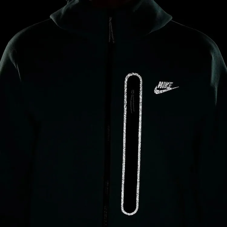 Рисунок 2 - Nike Спортивная одежда Tech Fleece