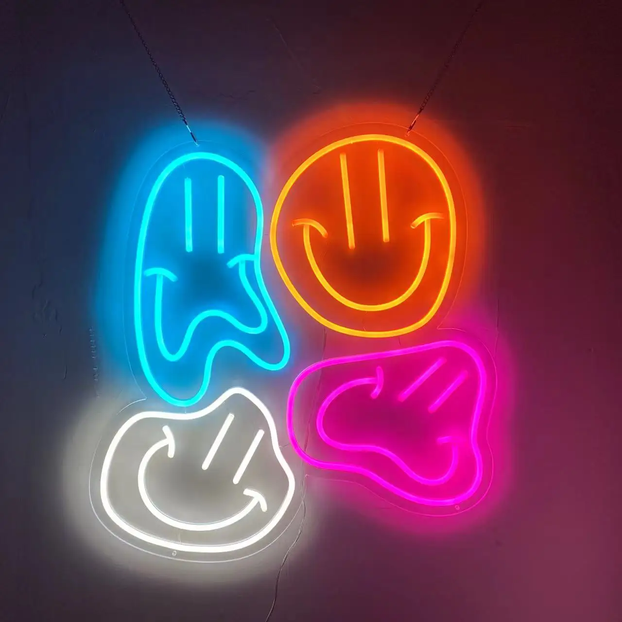 

Неоновые вывески с изображением искаженного улыбающегося лица на заказ, гибкие ночные высветильник Ки из японского аниме, внутренний Декор...