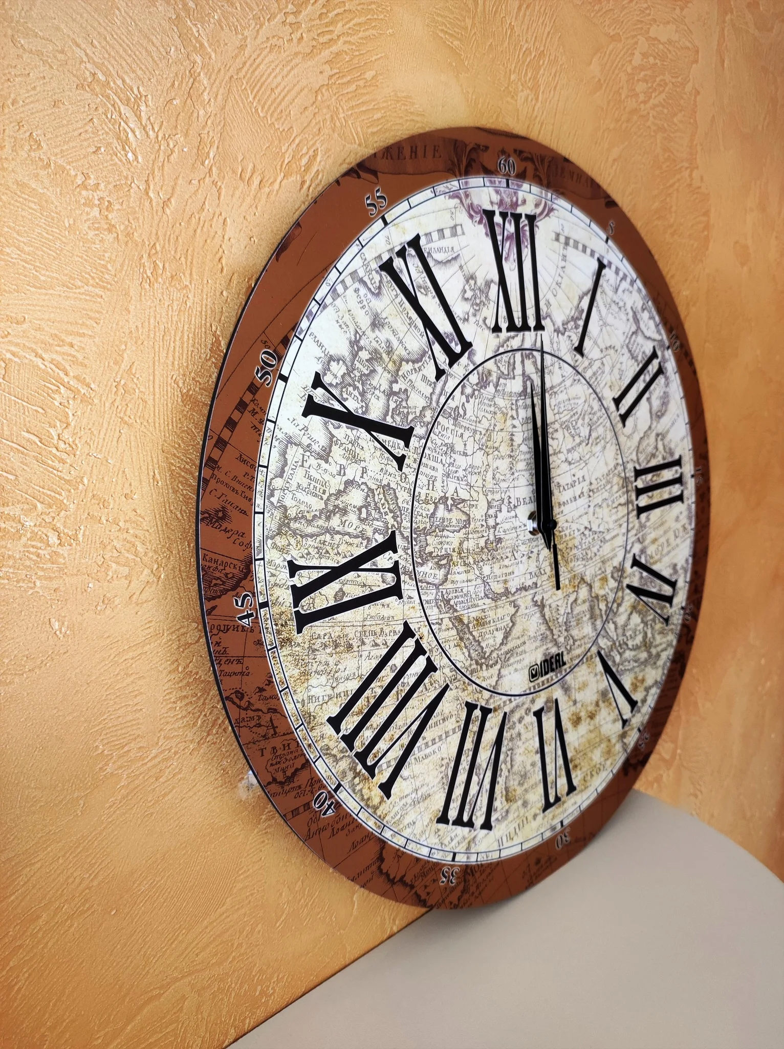 деревянные часы из МДФ Старая карта Мира mdclr032 d420