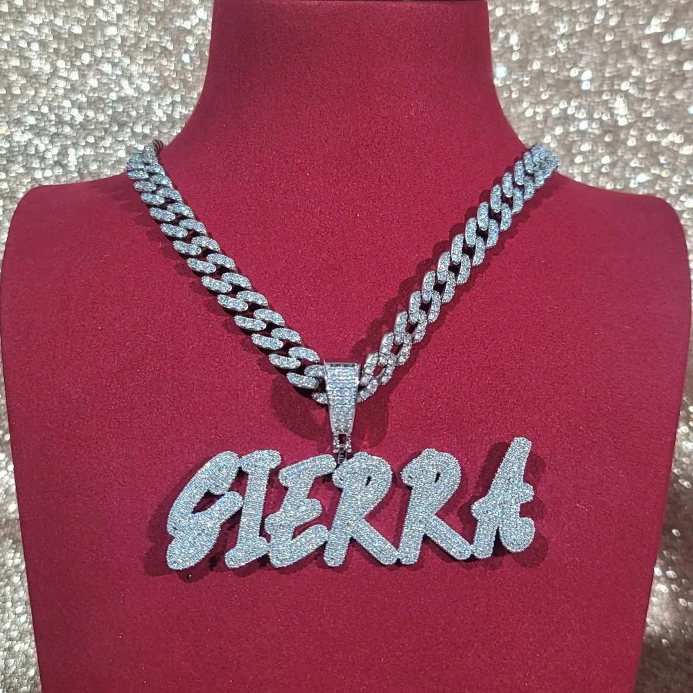 Фото Пользовательские Iced Out кубический циркон с бриллиантами на заказ кисть шрифт письмо кулон ожерелье цепочка для женщин персонализированные ювелирные изделия в стиле хип-хоп подарок №1
