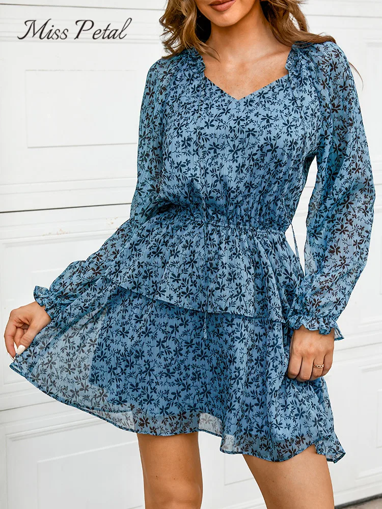 

Женское шифоновое мини-платье с длинным рукавом и рюшами