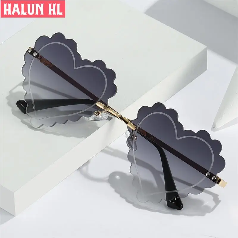

HALUN GL 2022 New Heart Shaped Sunglasses Women Borderless Design Party Beach Heart Sun Glasses Men UV400