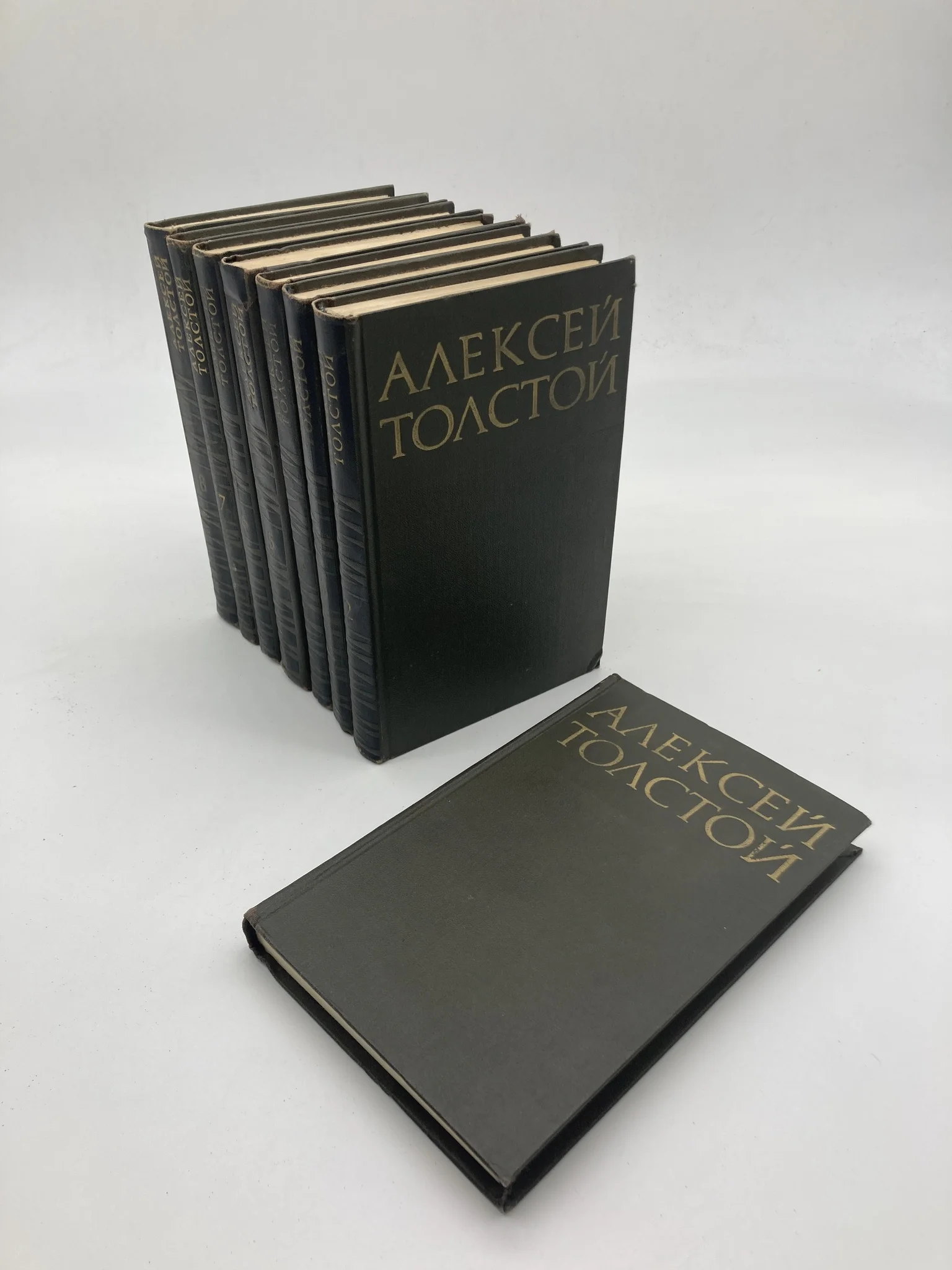 Алексей Толстой в 8 томах (комплект 8кн.) |