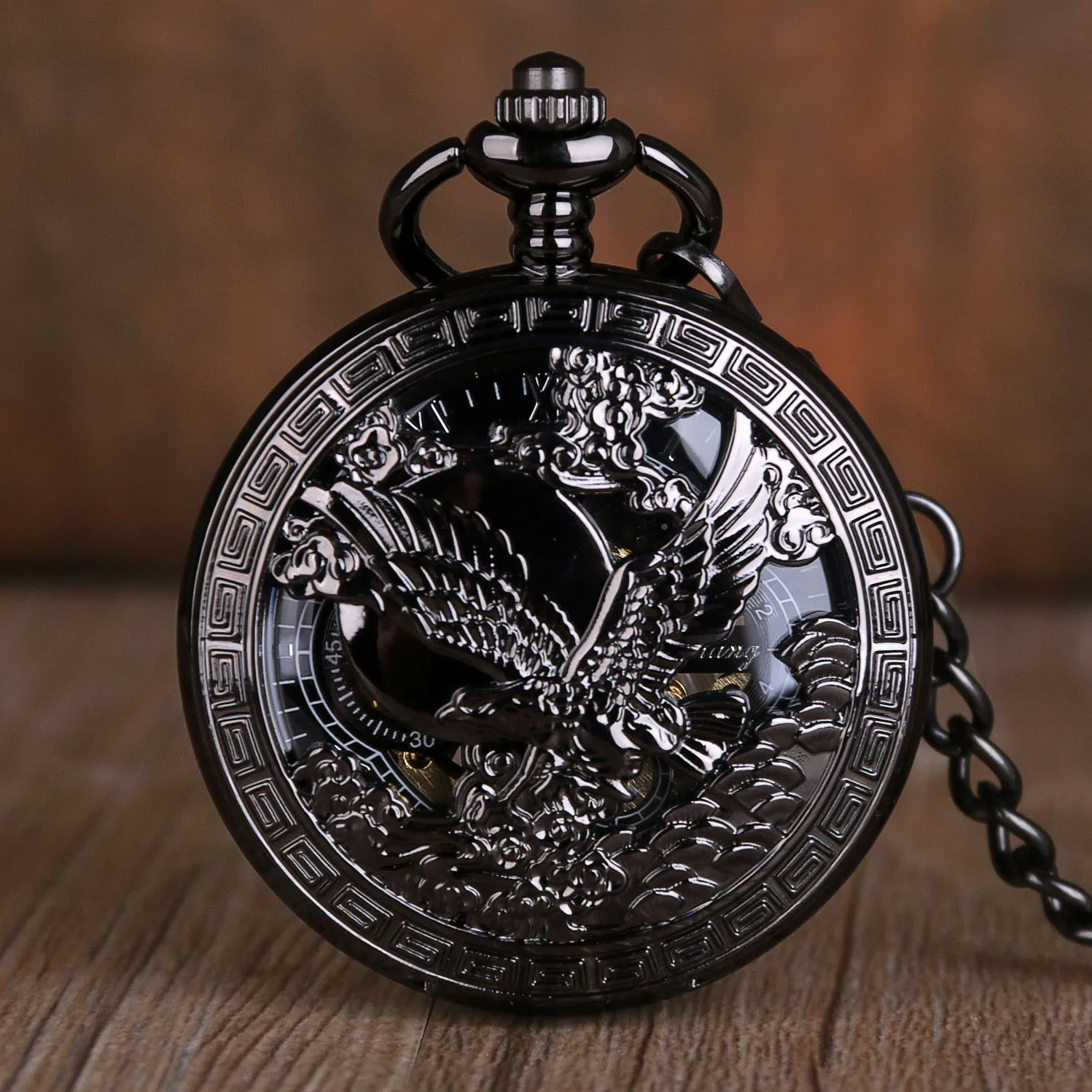 New Arrival Artistic Carved Eagle Design Vintage Hollow Mechanical Pocket Watches For Men Women Necklace Pendant with Chain Gift