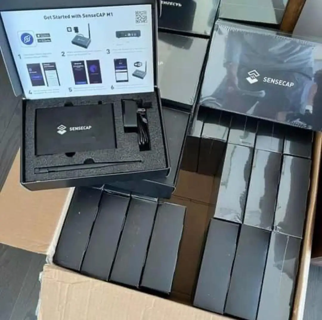 

NEW LISTINGBOBCAT MINER 300 EU868 2 GB RAM HNT HELIUM NEW ORIGINAL PACKAGING