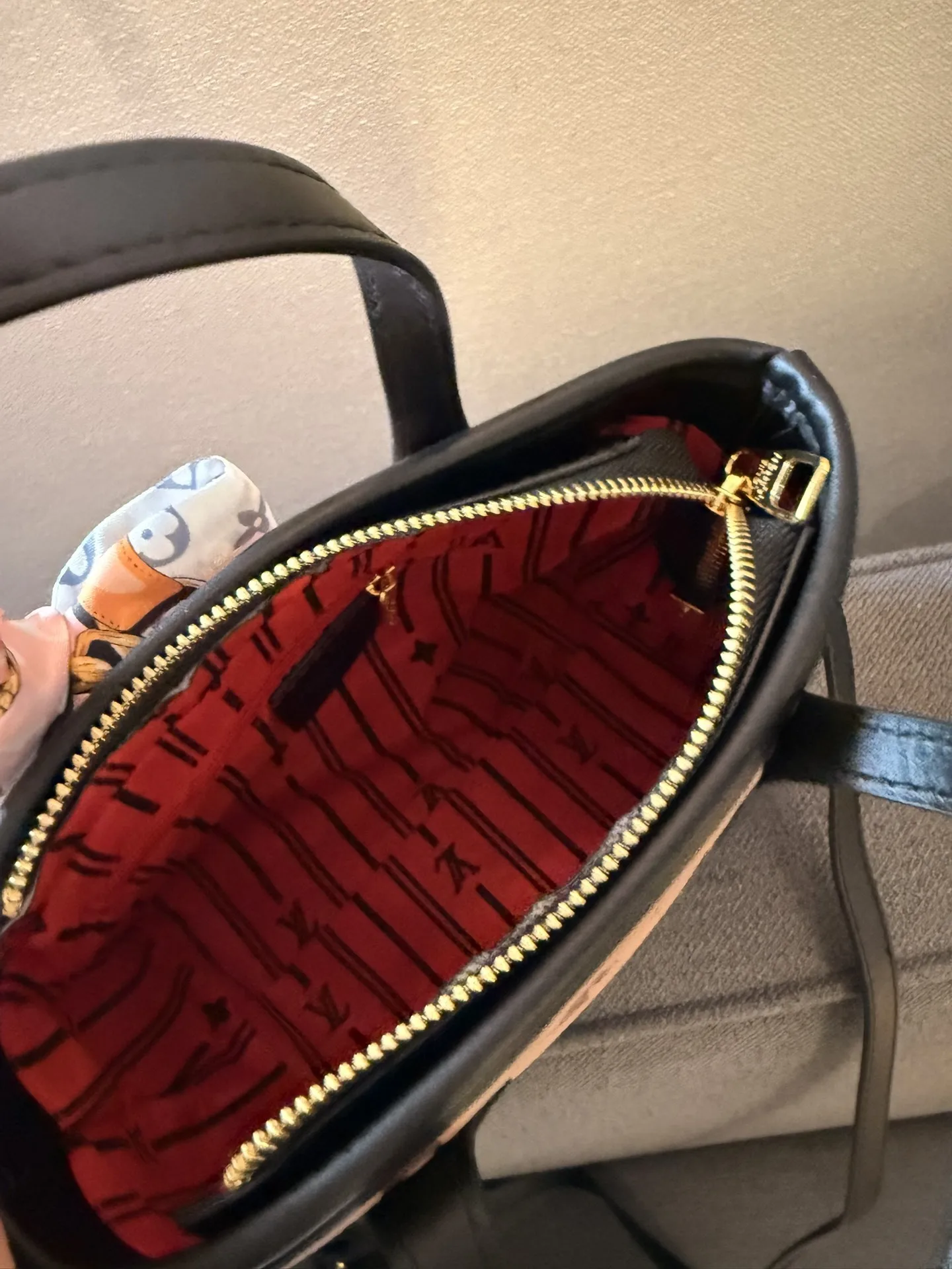 точная копия 1:1 Louis Vuitton Подавление Корзины Из Цветной Капусты Среднего Возраста