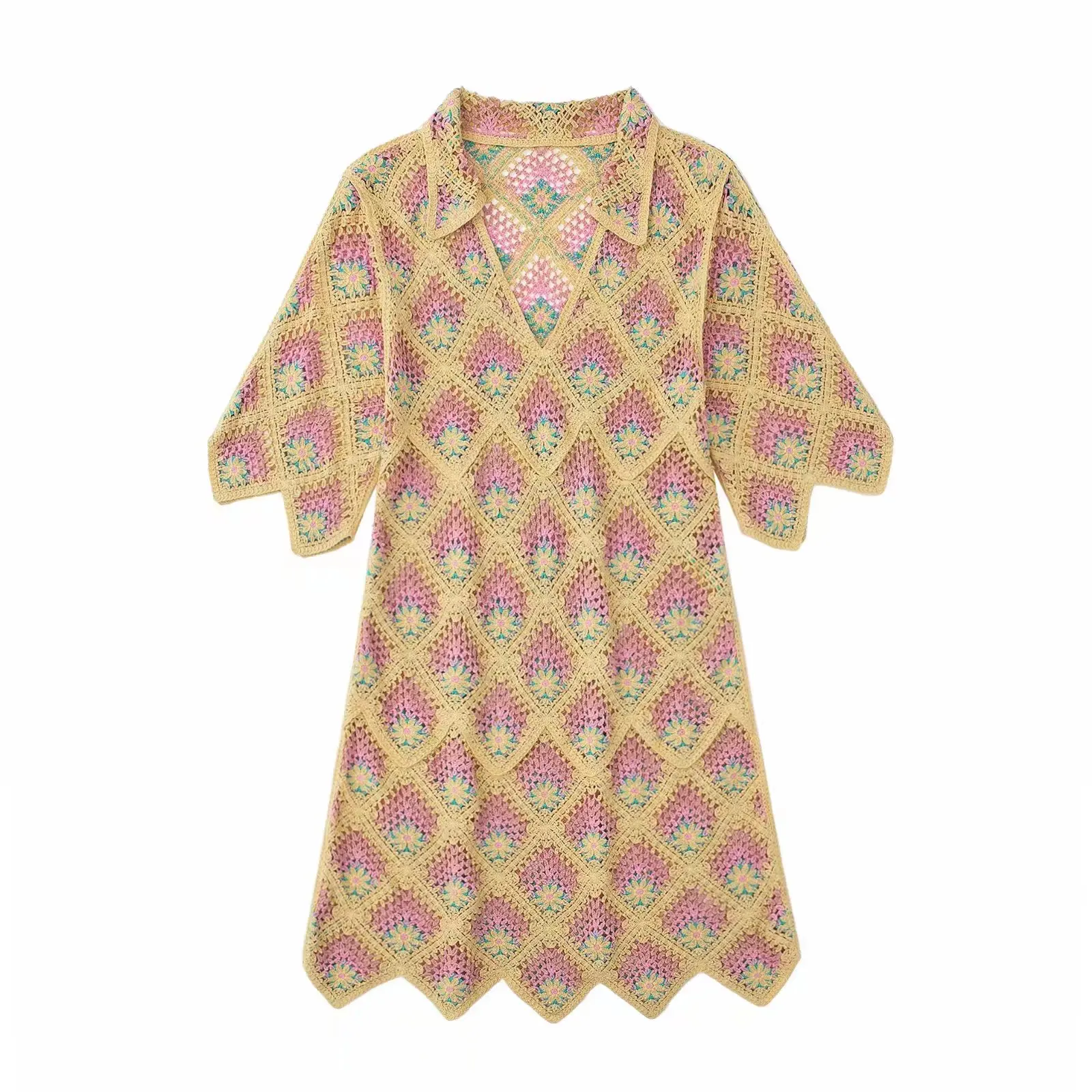 

Clothland Women Stylish Floral Hollow Out Dress Turn Down Collar Short Sleeve Straight Female Chic Mini Dresses Vestido DA368