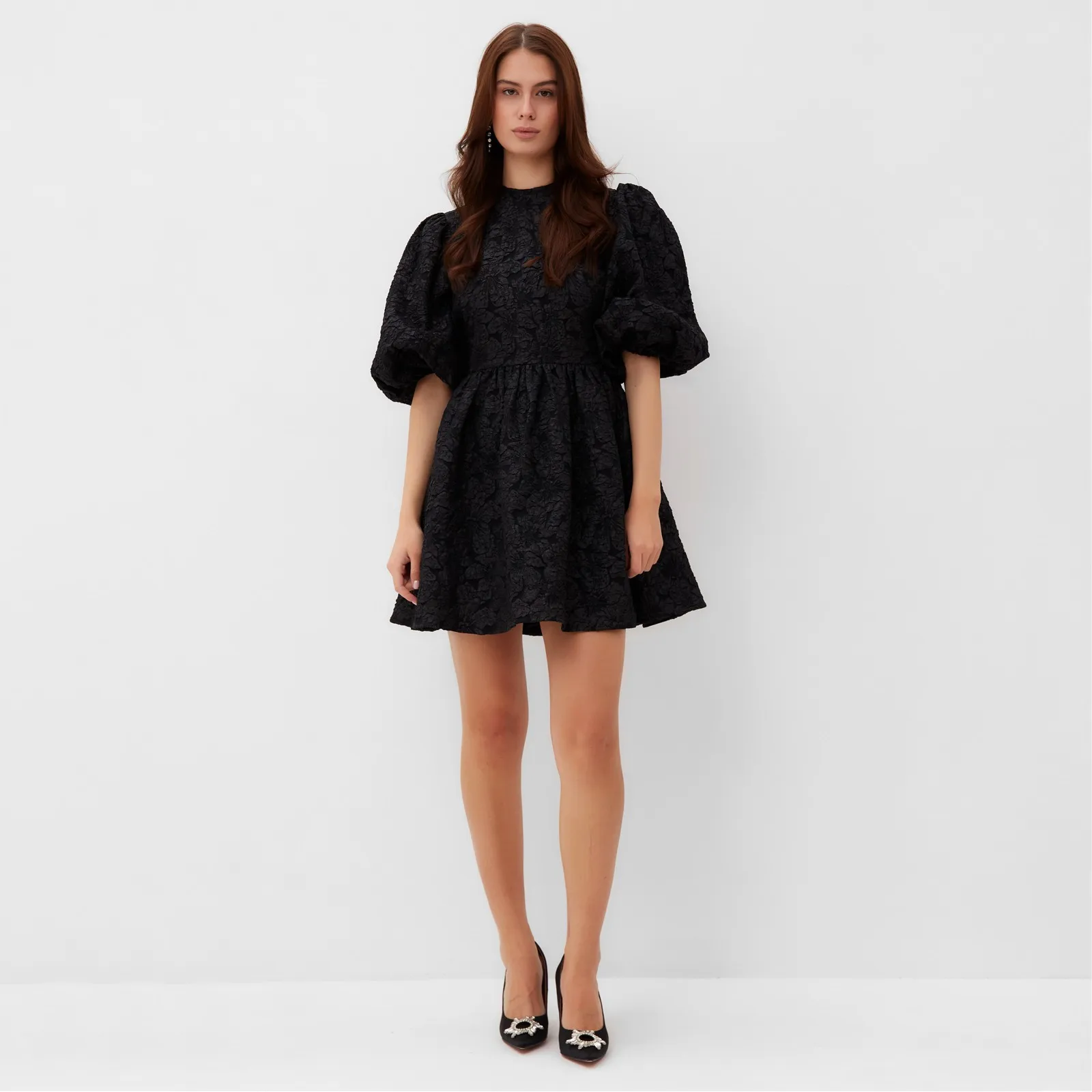 Платье женское с вырезом на спине MIST р. M черный